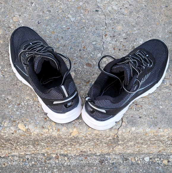 **FILA SNEAKERS! WOMENS SZ.10 - Picture 8 of 8